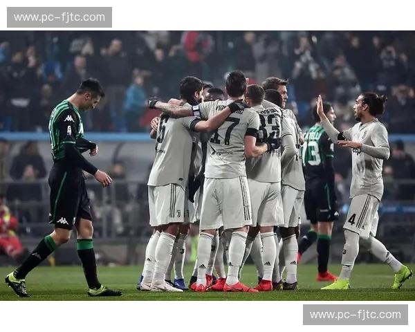 绿茵之巅的华丽博弈：尤文图斯与萨索洛的黑白绿交响诗